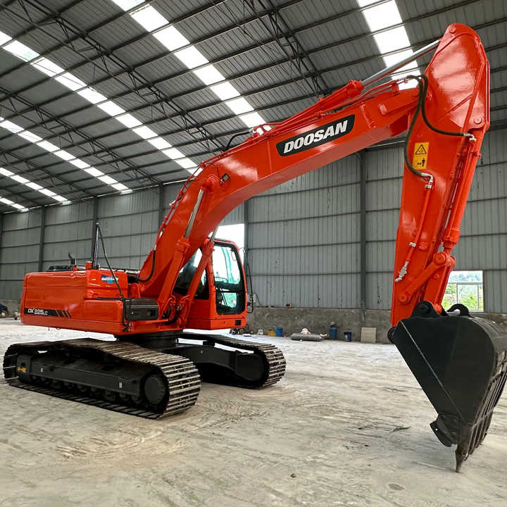 Used Excavator Doosan DX225LC Excavators Mini Equipment Earth Moving Machinery Doosan Digger Excavator for Sale - Bager goseničar: slika 2 Used Excavator Doosan DX225LC Excavators Mini Equipment Earth Moving Machinery Doosan Digger Excavator for Sale - Bager goseničar: slika 2