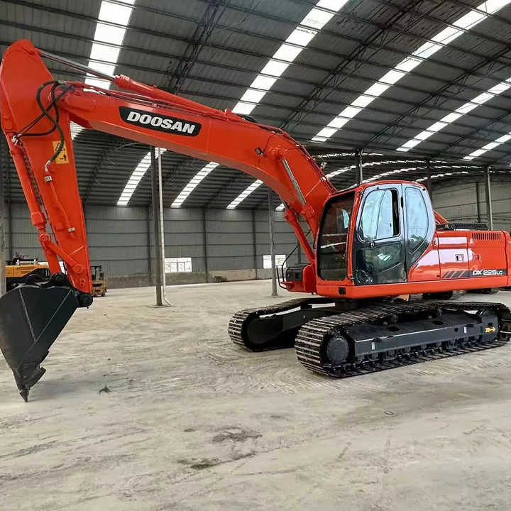 Used Excavator Doosan DX225LC Excavators Mini Equipment Earth Moving Machinery Doosan Digger Excavator for Sale - Bager goseničar: slika 5 Used Excavator Doosan DX225LC Excavators Mini Equipment Earth Moving Machinery Doosan Digger Excavator for Sale - Bager goseničar: slika 5