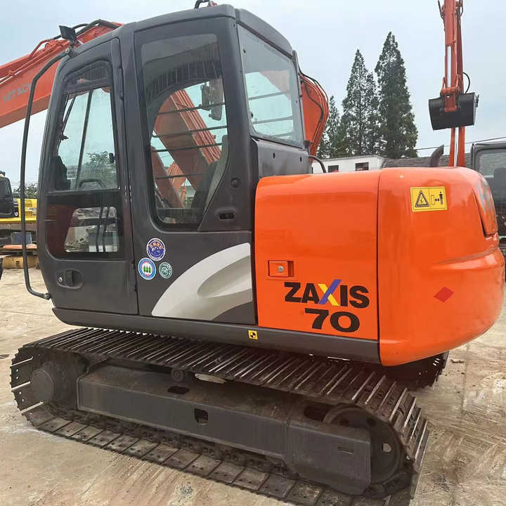 Used HITACHI ZX-70 - Bager goseničar: slika 1 Used HITACHI ZX-70 - Bager goseničar: slika 1