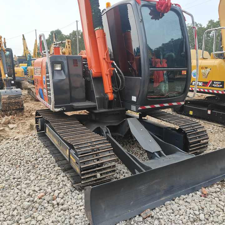 Used HITACHI ZX-70 - Bager goseničar: slika 2 Used HITACHI ZX-70 - Bager goseničar: slika 2
