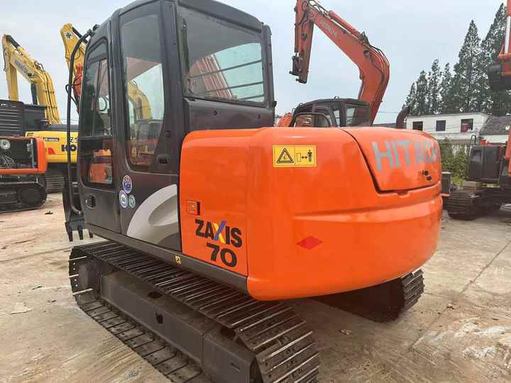 Used HITACHI ZX-70 - Bager goseničar: slika 3 Used HITACHI ZX-70 - Bager goseničar: slika 3