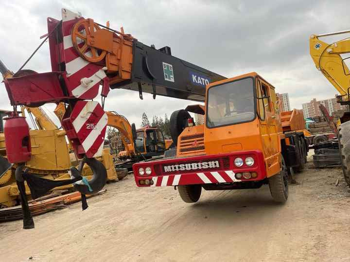 Used Heavy Construction Equipment kato 25 Tons Second Hand Mobile Crane Used Machine Hot Sale - Avtodvigalo: slika 5 Used Heavy Construction Equipment kato 25 Tons Second Hand Mobile Crane Used Machine Hot Sale - Avtodvigalo: slika 5