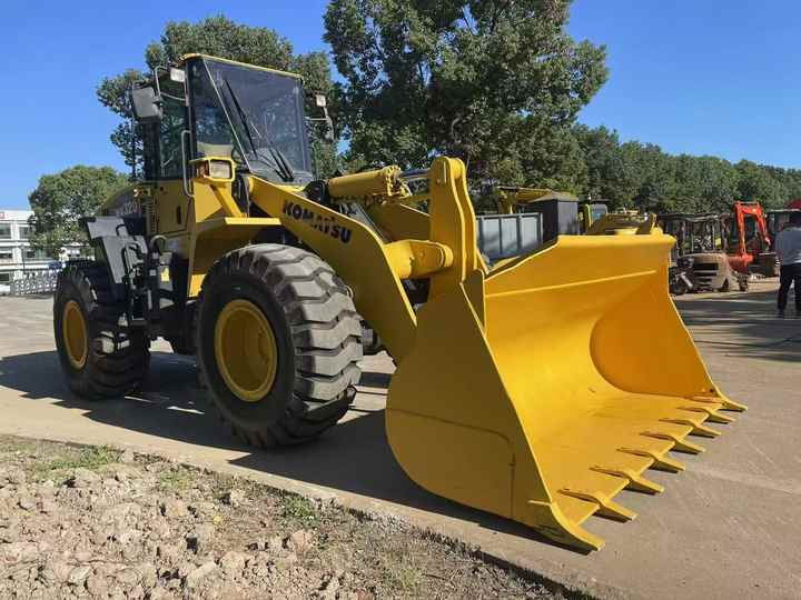Used Komatsu WA320-5 Wheel Loader for Sale | Reliable Secondhand Construction Equipment with Export Support - Kolesni nakladalec: slika 5 Used Komatsu WA320-5 Wheel Loader for Sale | Reliable Secondhand Construction Equipment with Export Support - Kolesni nakladalec: slika 5