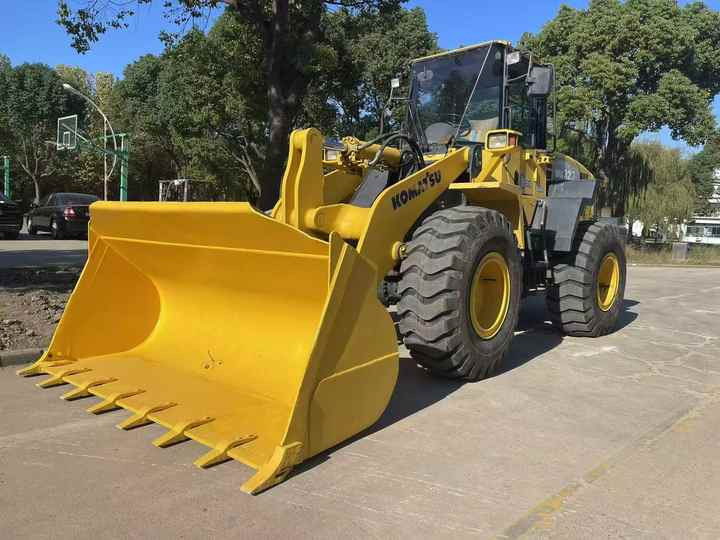 Used komatsu Wa320-5 Wheel Loader Second Hand Machine Popular Brand komatsu Hydraulic Machinery - Kolesni nakladalec: slika 4 Used komatsu Wa320-5 Wheel Loader Second Hand Machine Popular Brand komatsu Hydraulic Machinery - Kolesni nakladalec: slika 4