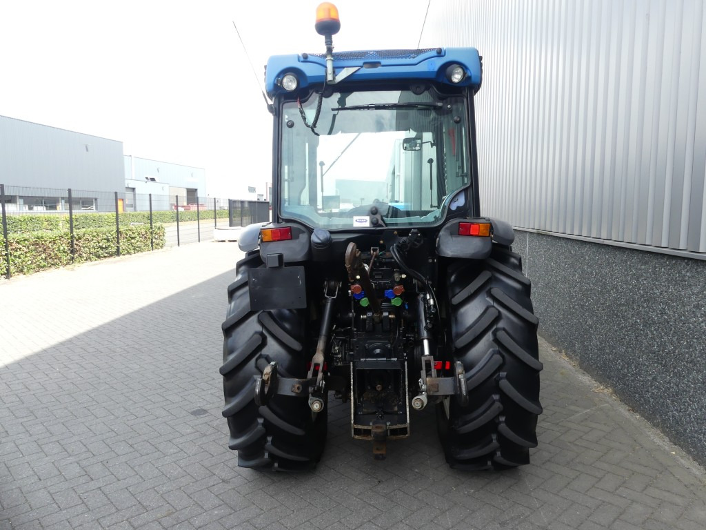 New Holland T4.100F - Mini traktor: slika 4 New Holland T4.100F - Mini traktor: slika 4