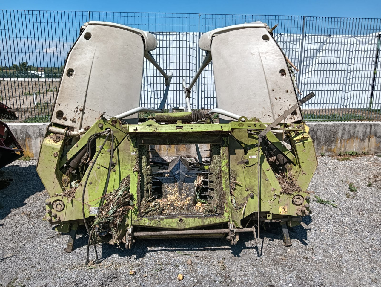 CLAAS ORBIS 600 - Priključek za kombajn za krmo: slika 2 CLAAS ORBIS 600 - Priključek za kombajn za krmo: slika 2