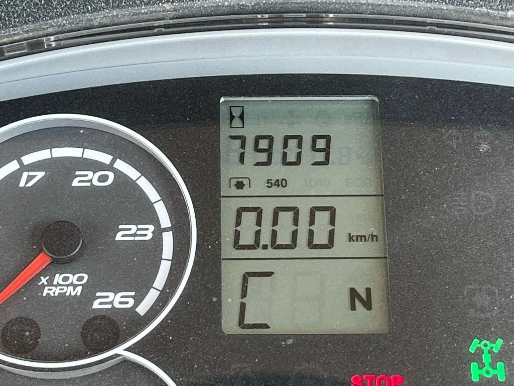 Claas Arion 420 - Traktor: slika 4 Claas Arion 420 - Traktor: slika 4