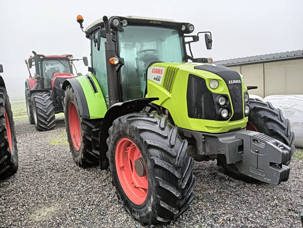 Claas Arion 440 - Traktor: slika 1 Claas Arion 440 - Traktor: slika 1