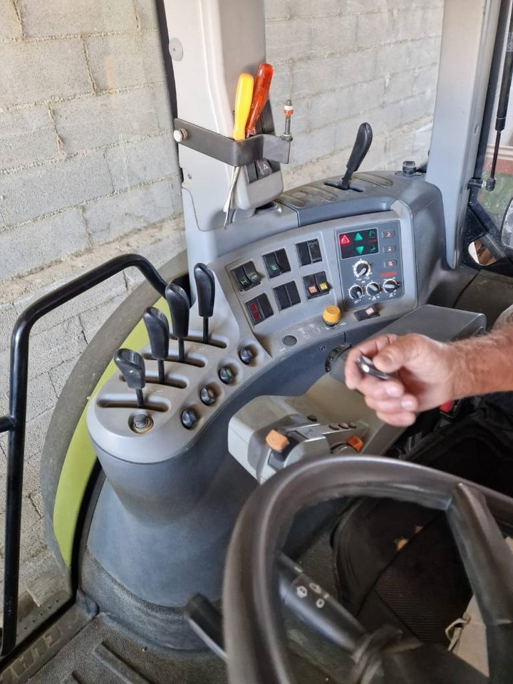 Claas Axion 850 Cebis - Traktor: slika 3 Claas Axion 850 Cebis - Traktor: slika 3