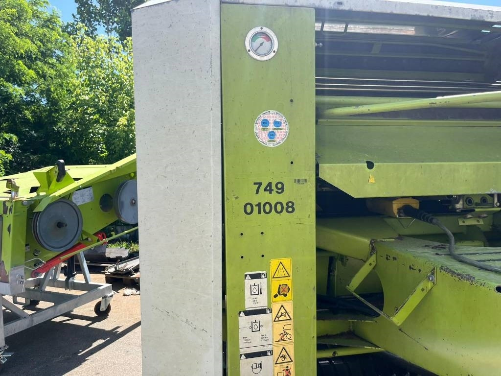 Claas Rollant 240 - Balirka za okrogle bale: slika 2 Claas Rollant 240 - Balirka za okrogle bale: slika 2