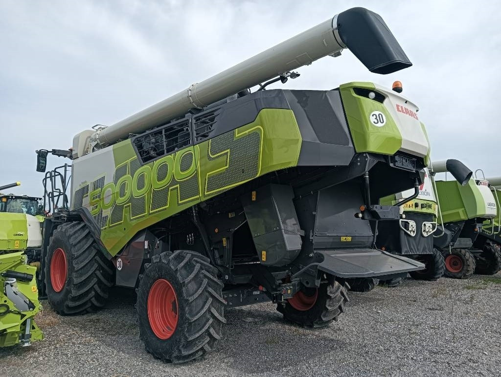 Claas TRION 750 - Kombajn harvester: slika 2 Claas TRION 750 - Kombajn harvester: slika 2