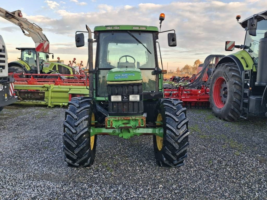 John Deere 6400 - Traktor: slika 2 John Deere 6400 - Traktor: slika 2