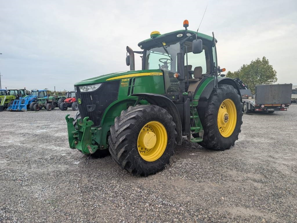 John Deere 7230 R - Traktor: slika 3 John Deere 7230 R - Traktor: slika 3