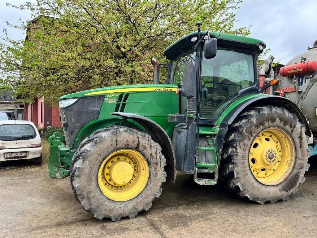 John Deere 7230 R - Traktor: slika 2 John Deere 7230 R - Traktor: slika 2