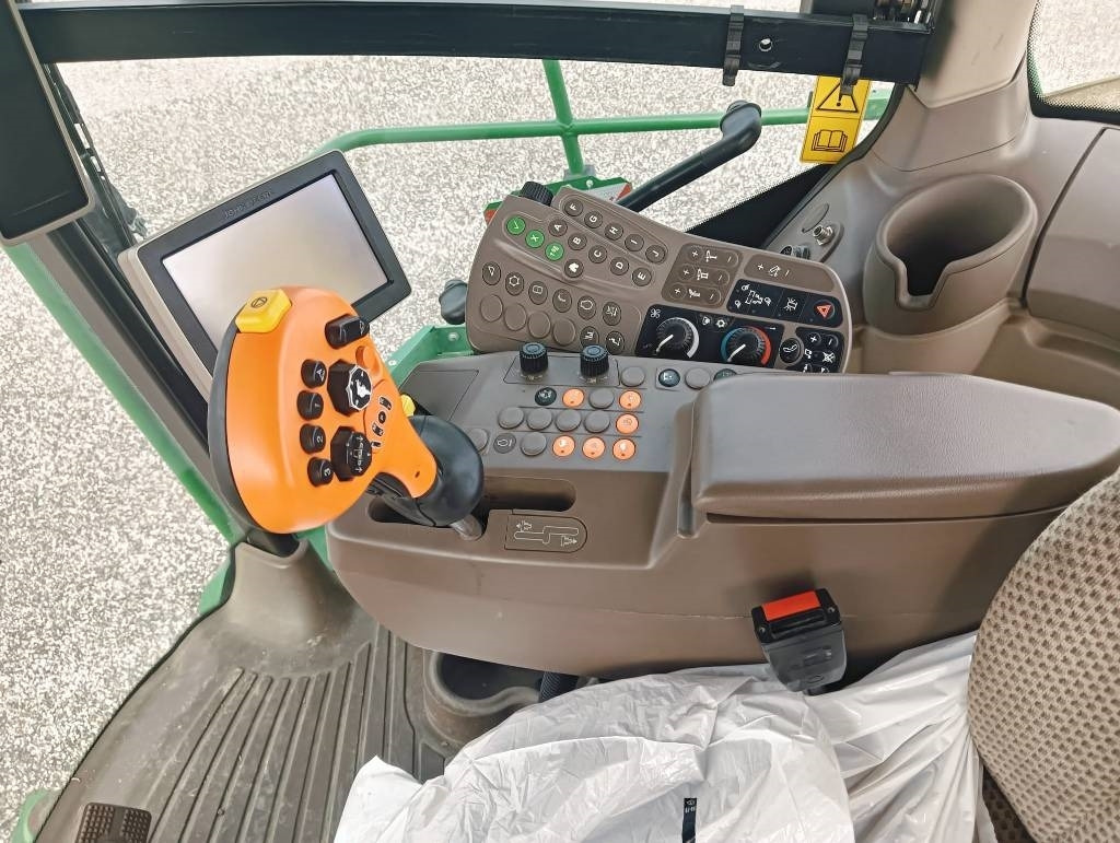 Kombajn za krmo John Deere 8800: slika 8