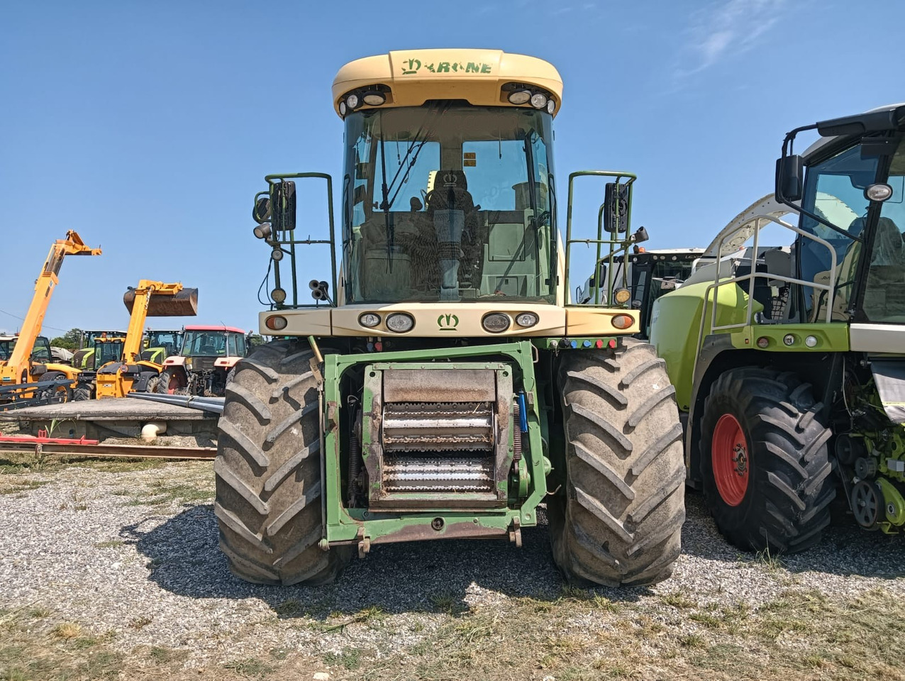 KRONE BIG X 850 - Kombajn za krmo: slika 2 KRONE BIG X 850 - Kombajn za krmo: slika 2