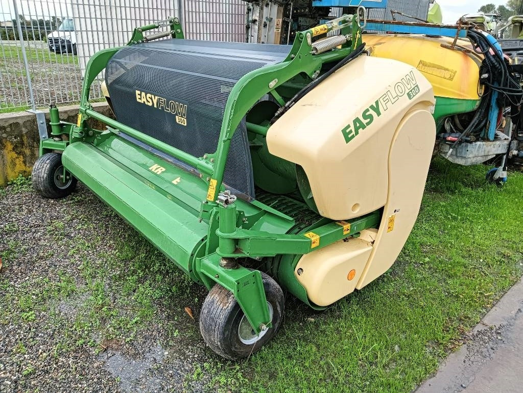 Krone Easy Flow 300 - Kombajn za krmo: slika 1 Krone Easy Flow 300 - Kombajn za krmo: slika 1