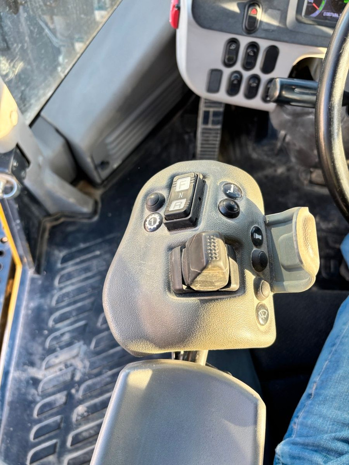 Komatsu WA470-8E0 Joystick-Lenkung ECSS - Kolesni nakladalec: slika 5 Komatsu WA470-8E0 Joystick-Lenkung ECSS - Kolesni nakladalec: slika 5