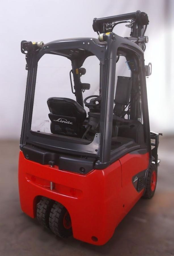 Fenwick E16 02 - Električni viličar: slika 2 Fenwick E16 02 - Električni viličar: slika 2