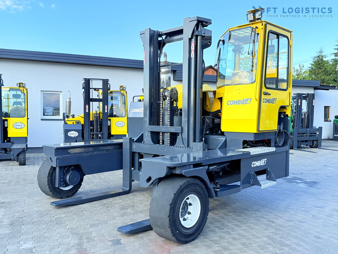 COMBILIFT C14000 / DUPLEX 3600MM / FREE-LIFT / POSITIONER - 4-potni viličar s pomičnim teleskopom: slika 1 COMBILIFT C14000 / DUPLEX 3600MM / FREE-LIFT / POSITIONER - 4-potni viličar s pomičnim teleskopom: slika 1