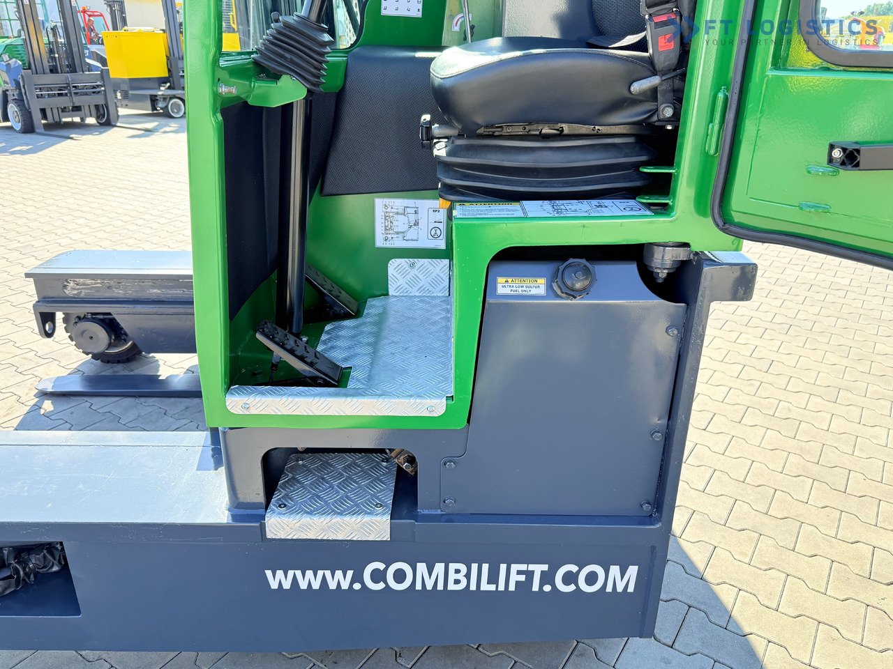 COMBILIFT C3000 / DUPLEX - 4100MM / DIESEL / FREE LIFT / CABIN / LIKE NEW - 4-potni viličar s pomičnim teleskopom: slika 5 COMBILIFT C3000 / DUPLEX - 4100MM / DIESEL / FREE LIFT / CABIN / LIKE NEW - 4-potni viličar s pomičnim teleskopom: slika 5