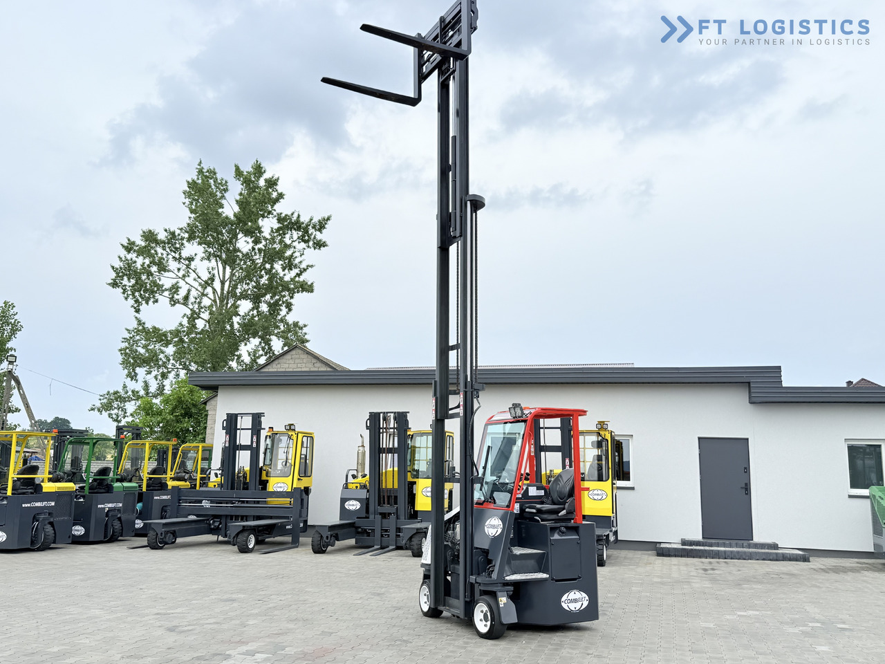 4-potni viličar s pomičnim teleskopom COMBILIFT Combilift C3000CB – TRIPLEX 6000mm – Year 2016 / Only 2,161 hours / Free Lift / Fork Positioner / Diesel: slika 31