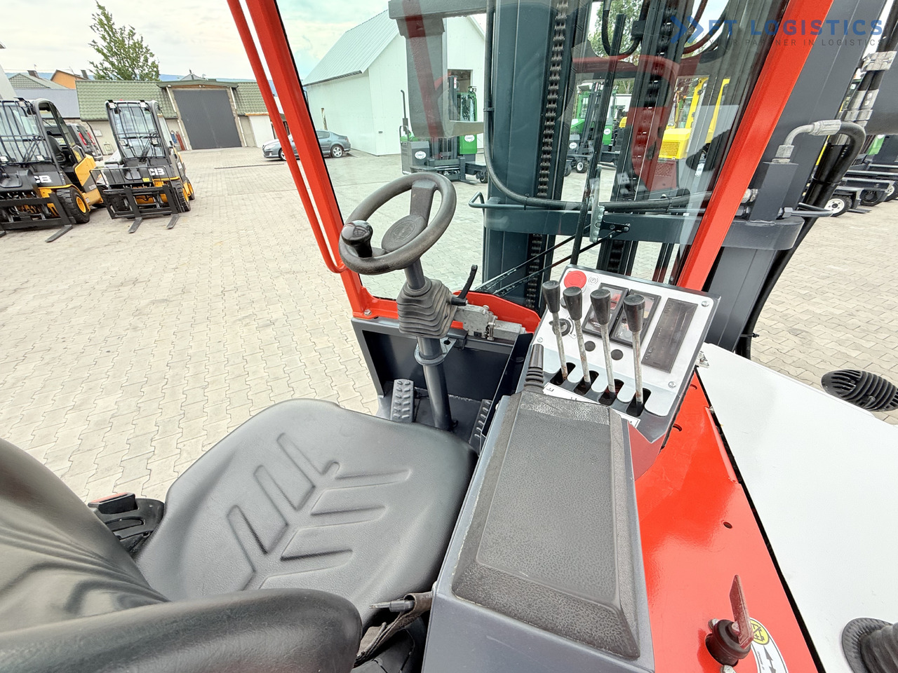 4-potni viličar s pomičnim teleskopom COMBILIFT Combilift C3000CB – TRIPLEX 6000mm – Year 2016 / Only 2,161 hours / Free Lift / Fork Positioner / Diesel: slika 30
