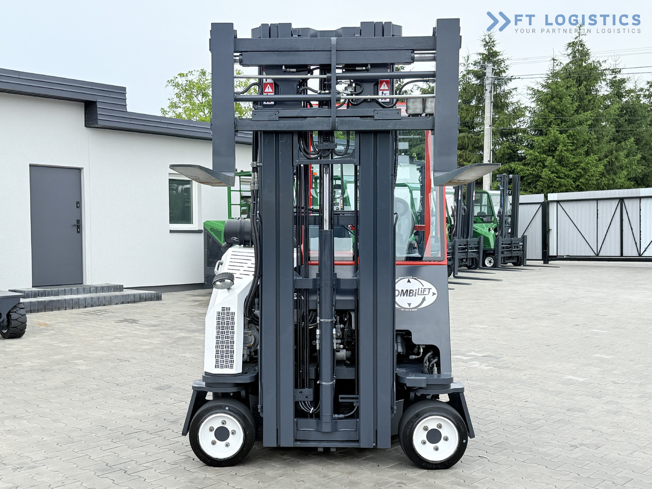 4-potni viličar s pomičnim teleskopom COMBILIFT Combilift C3000CB – TRIPLEX 6000mm – Year 2016 / Only 2,161 hours / Free Lift / Fork Positioner / Diesel: slika 21