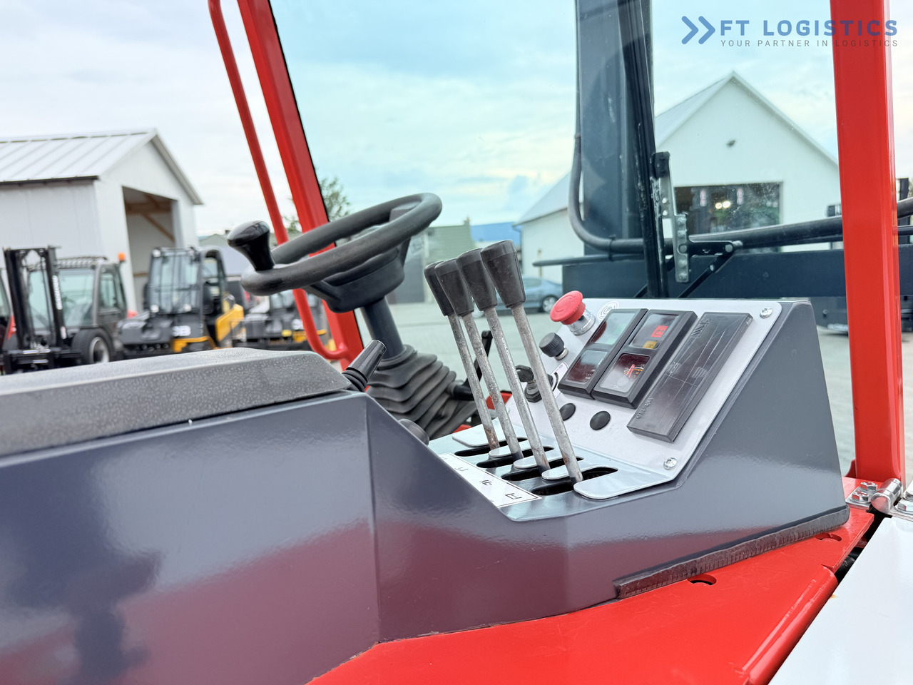 4-potni viličar s pomičnim teleskopom COMBILIFT Combilift C3000CB – TRIPLEX 6000mm – Year 2016 / Only 2,161 hours / Free Lift / Fork Positioner / Diesel: slika 38