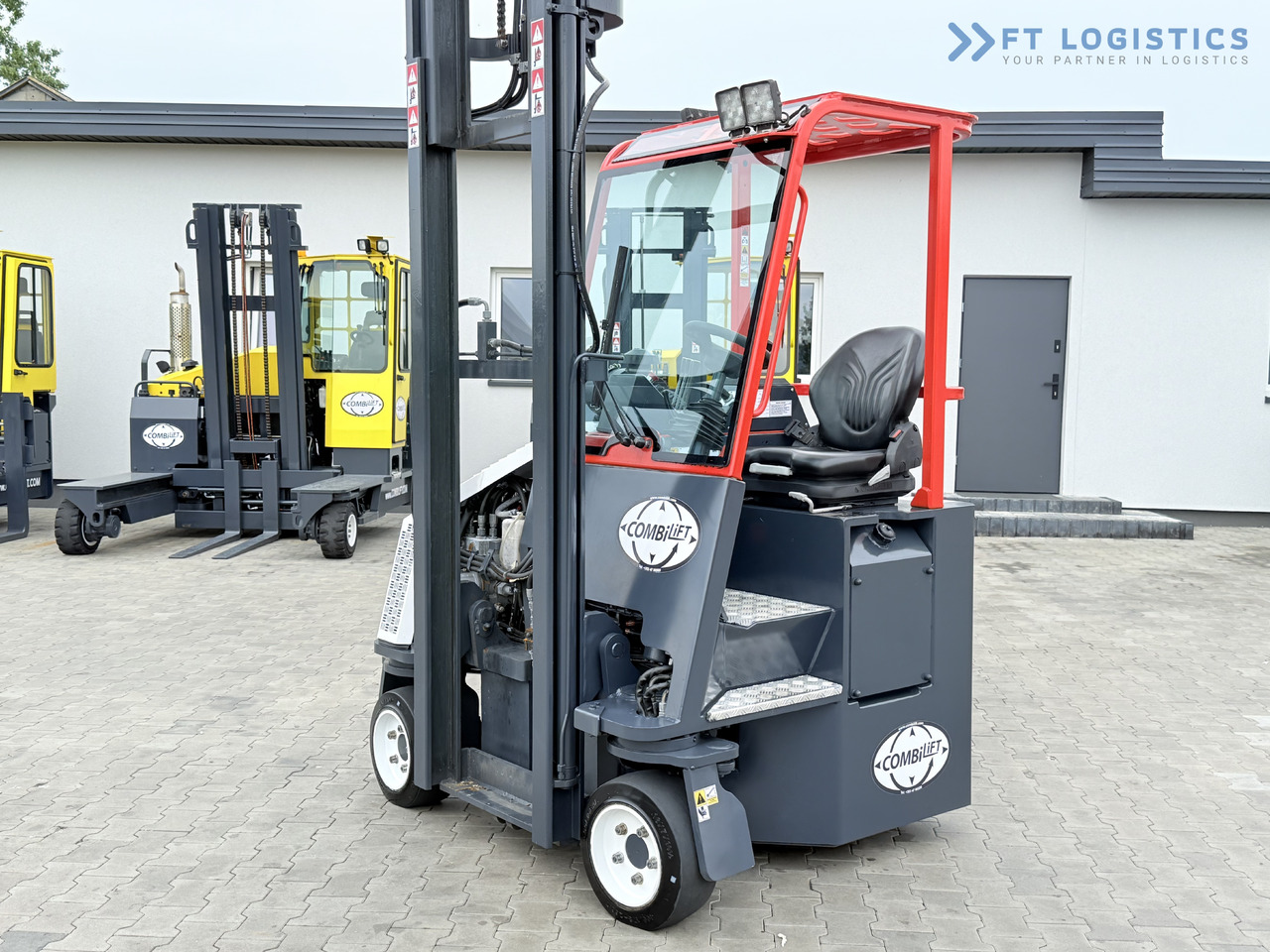 4-potni viličar s pomičnim teleskopom COMBILIFT Combilift C3000CB – TRIPLEX 6000mm – Year 2016 / Only 2,161 hours / Free Lift / Fork Positioner / Diesel: slika 32