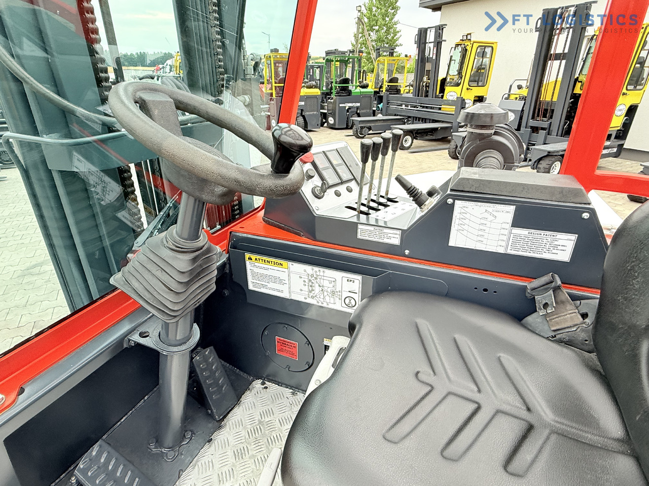 4-potni viličar s pomičnim teleskopom COMBILIFT Combilift C3000CB – TRIPLEX 6000mm – Year 2016 / Only 2,161 hours / Free Lift / Fork Positioner / Diesel: slika 6