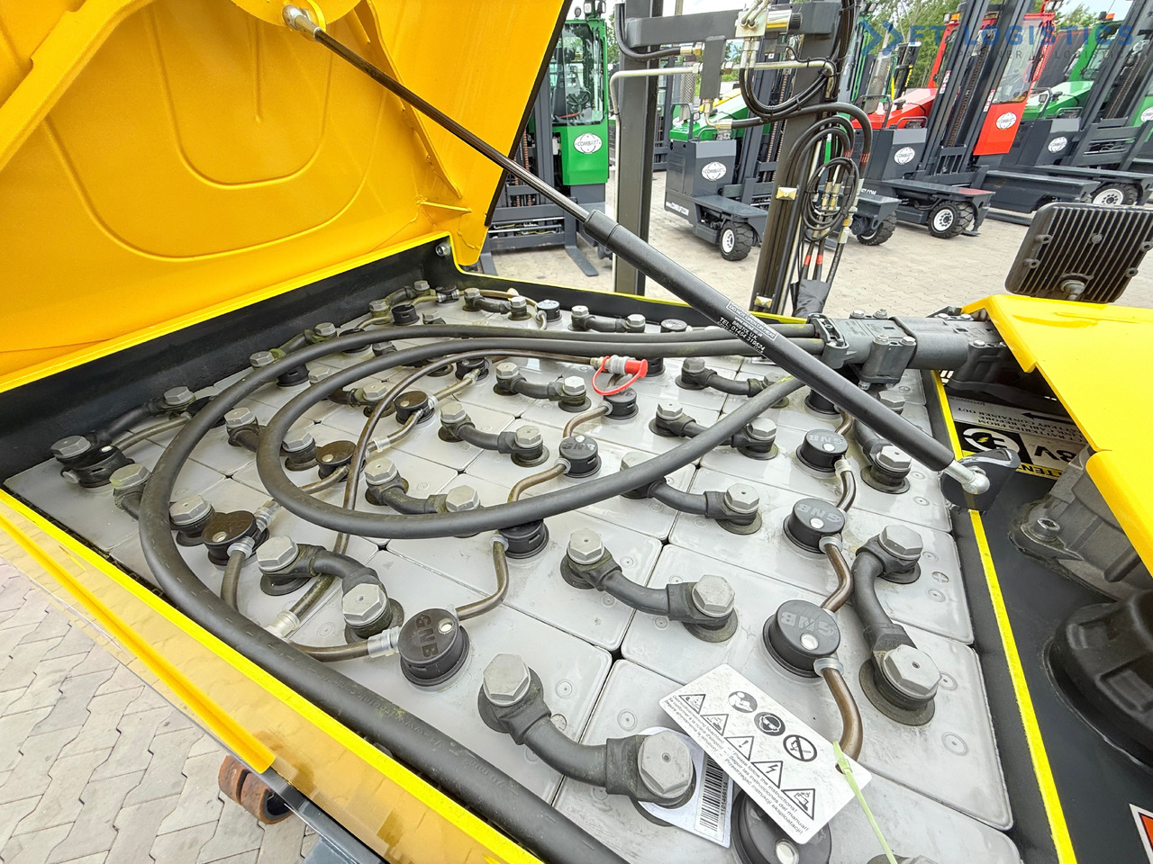 Nov 4-potni viličar s pomičnim teleskopom COMBILIFT MR / ELECTRIC / TRIPLEX – 6000MM / FULL FREE LIFT / WIDE POSITIONER / FORK SIDESHIFT / ONLY 1400 HOURS / LIKE NEW: slika 36