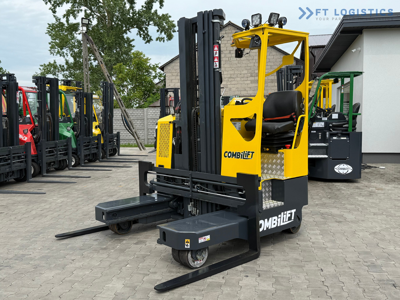 COMBILIFT MR / ELECTRIC / TRIPLEX – 6000MM / FULL FREE LIFT / WIDE POSITIONER / FORK SIDESHIFT / ONLY 1400 HOURS / LIKE NEW - 4-potni viličar s pomičnim teleskopom: slika 1 COMBILIFT MR / ELECTRIC / TRIPLEX – 6000MM / FULL FREE LIFT / WIDE POSITIONER / FORK SIDESHIFT / ONLY 1400 HOURS / LIKE NEW - 4-potni viličar s pomičnim teleskopom: slika 1