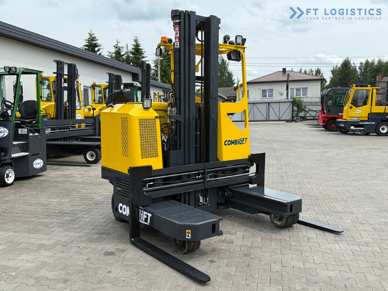 COMBILIFT MR / ELECTRIC / TRIPLEX – 6000MM / FULL FREE LIFT / WIDE POSITIONER / FORK SIDESHIFT / ONLY 1400 HOURS / LIKE NEW - 4-potni viličar s pomičnim teleskopom: slika 4 COMBILIFT MR / ELECTRIC / TRIPLEX – 6000MM / FULL FREE LIFT / WIDE POSITIONER / FORK SIDESHIFT / ONLY 1400 HOURS / LIKE NEW - 4-potni viličar s pomičnim teleskopom: slika 4