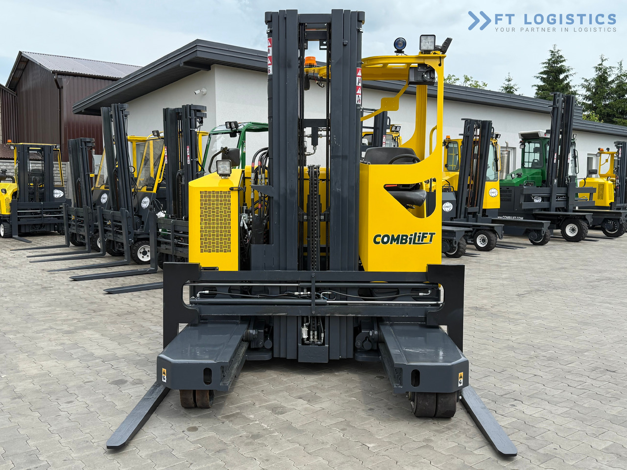 COMBILIFT MR / ELECTRIC / TRIPLEX – 6000MM / FULL FREE LIFT / WIDE POSITIONER / FORK SIDESHIFT / ONLY 1400 HOURS / LIKE NEW - 4-potni viličar s pomičnim teleskopom: slika 3 COMBILIFT MR / ELECTRIC / TRIPLEX – 6000MM / FULL FREE LIFT / WIDE POSITIONER / FORK SIDESHIFT / ONLY 1400 HOURS / LIKE NEW - 4-potni viličar s pomičnim teleskopom: slika 3