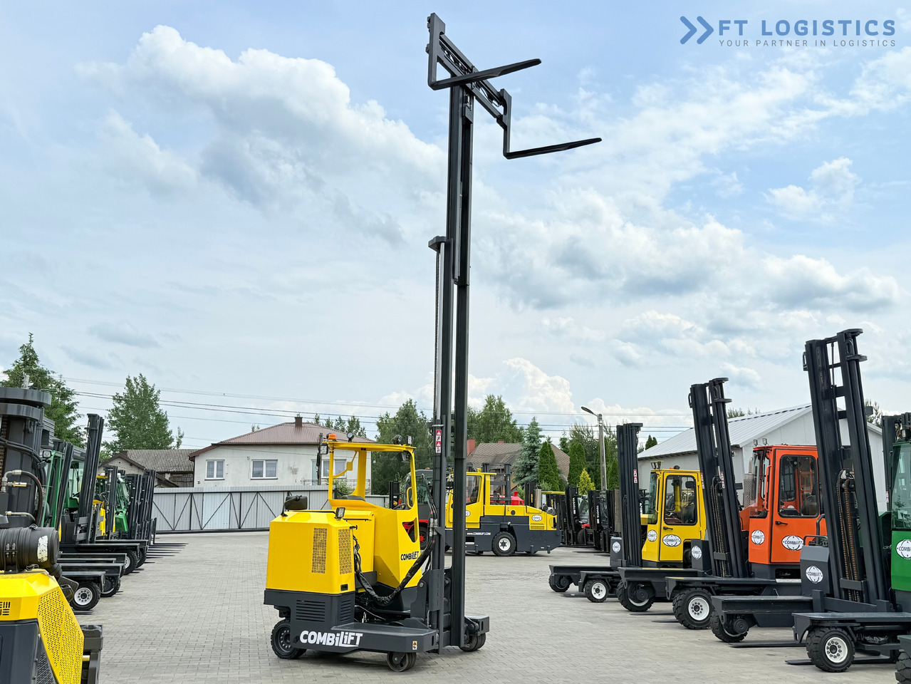 Nov 4-potni viličar s pomičnim teleskopom COMBILIFT MR / ELECTRIC / TRIPLEX – 6000MM / FULL FREE LIFT / WIDE POSITIONER / FORK SIDESHIFT / ONLY 1400 HOURS / LIKE NEW: slika 32
