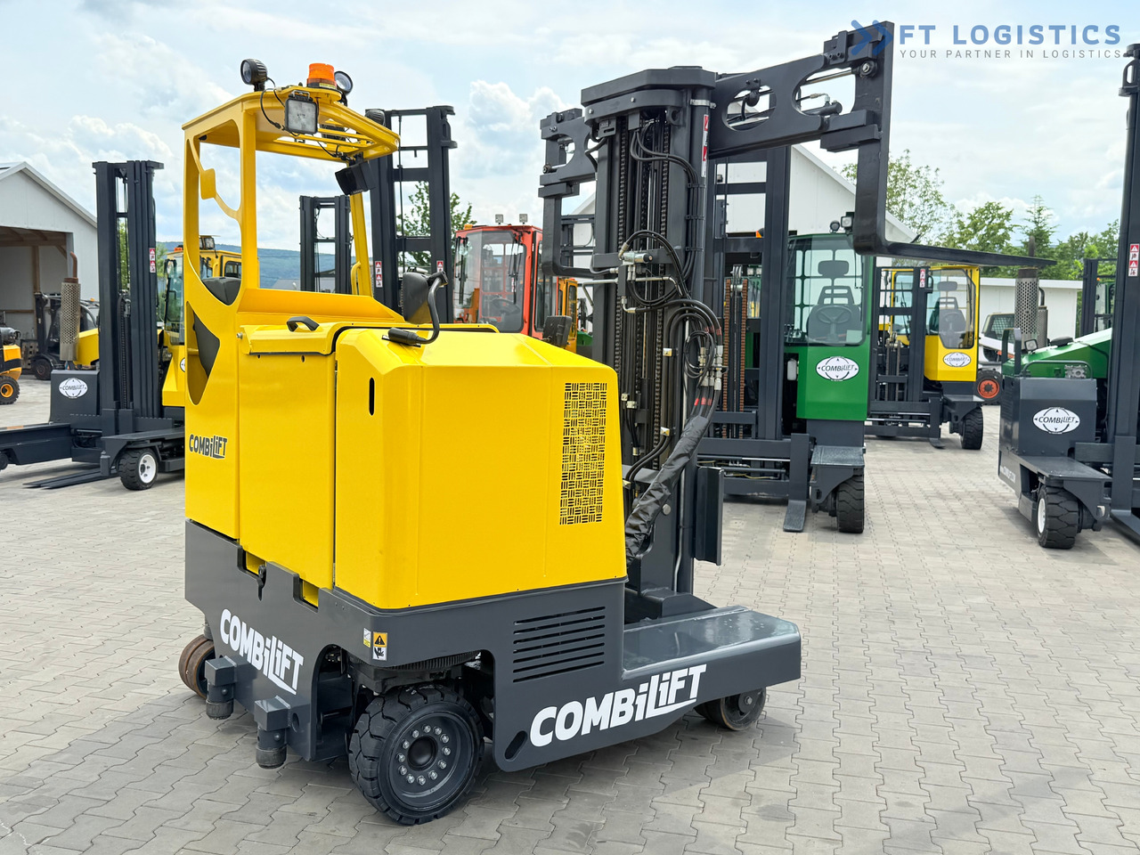 Nov 4-potni viličar s pomičnim teleskopom COMBILIFT MR / ELECTRIC / TRIPLEX – 6000MM / FULL FREE LIFT / WIDE POSITIONER / FORK SIDESHIFT / ONLY 1400 HOURS / LIKE NEW: slika 27