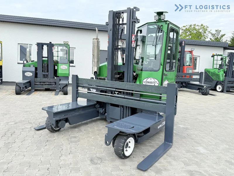 Combilift C3000 / DIESEL / DUPLEX - 4000MM / WIDE FORK POSITIONER 2700MM / FULL HEATED CABIN / ONLY 6905H / CONDITION - LIKE NEW! C3000 / - 4-potni viličar s pomičnim teleskopom: slika 3 Combilift C3000 / DIESEL / DUPLEX - 4000MM / WIDE FORK POSITIONER 2700MM / FULL HEATED CABIN / ONLY 6905H / CONDITION - LIKE NEW! C3000 / - 4-potni viličar s pomičnim teleskopom: slika 3