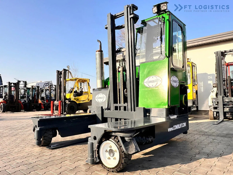 Combilift C3000 / DUPLEX / 4100MM / LPG / FREE LIFT / Like New C3000 / DUPLEX / 4100MM / LPG / FREE LIFT / Like New - 4-potni viličar s pomičnim teleskopom: slika 5 Combilift C3000 / DUPLEX / 4100MM / LPG / FREE LIFT / Like New C3000 / DUPLEX / 4100MM / LPG / FREE LIFT / Like New - 4-potni viličar s pomičnim teleskopom: slika 5