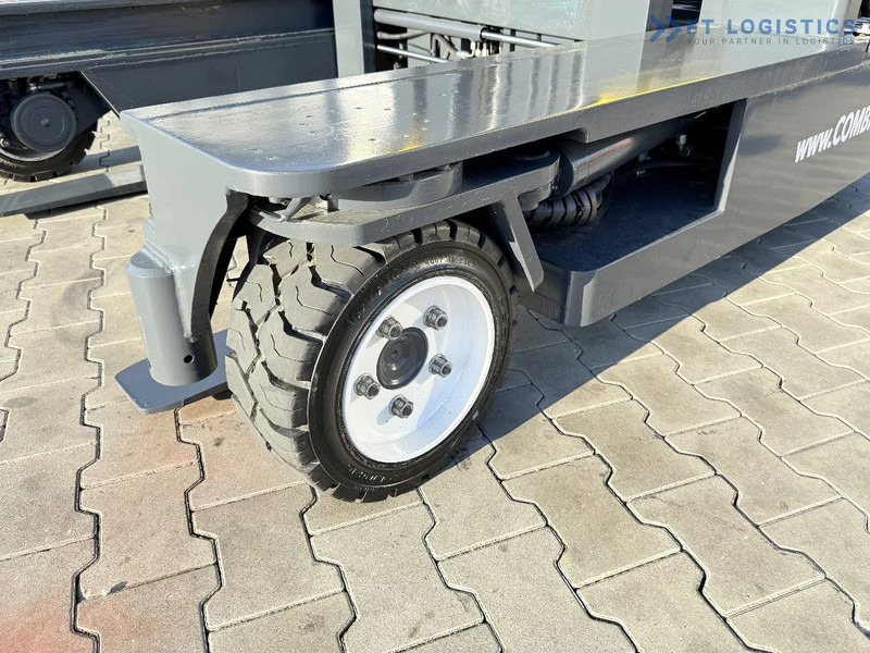 Combilift C3000 / GAS / TRIPLEX – 7500MM / SIDESHIFT / FORK POSITIONER / FREE LIFT / FULL HEATED CABIN / ONLY 7868 HOURS / CONDITION – LIK - 4-potni viličar s pomičnim teleskopom: slika 3 Combilift C3000 / GAS / TRIPLEX – 7500MM / SIDESHIFT / FORK POSITIONER / FREE LIFT / FULL HEATED CABIN / ONLY 7868 HOURS / CONDITION – LIK - 4-potni viličar s pomičnim teleskopom: slika 3