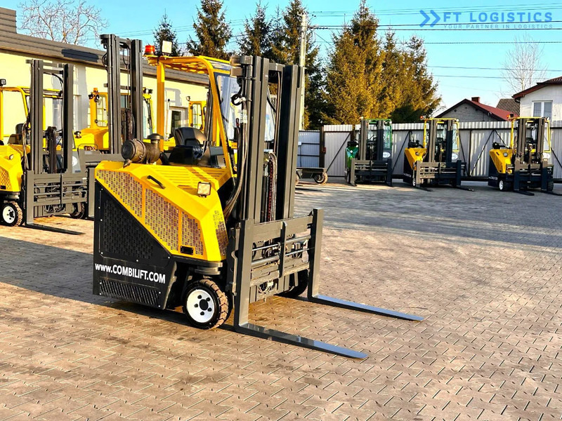 Combilift C3000CB / LPG / TRIPLEX - 4900MM / LPG / FREE LIFT / FORK POSITIONER C3000CB / LPG / TRIPLEX - 4900MM / LPG / FREE LIFT / FORK P - 4-potni viličar s pomičnim teleskopom: slika 5 Combilift C3000CB / LPG / TRIPLEX - 4900MM / LPG / FREE LIFT / FORK POSITIONER C3000CB / LPG / TRIPLEX - 4900MM / LPG / FREE LIFT / FORK P - 4-potni viličar s pomičnim teleskopom: slika 5