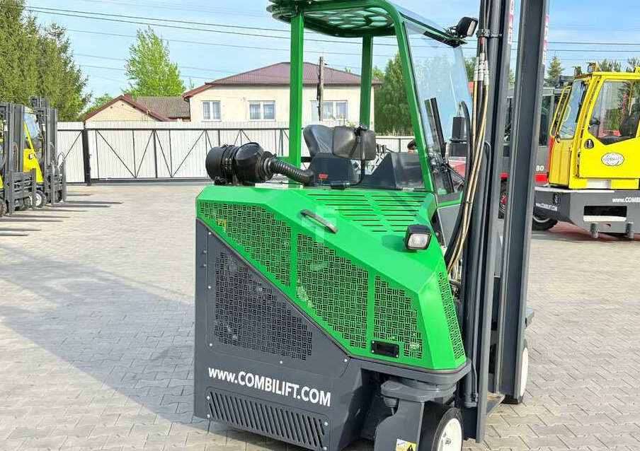 4-potni viličar s pomičnim teleskopom Combilift C3000CB / LPG / TRIPLEX – 6500MM / FREE LIFT / FORK POSITIONER / SIDE SHIFT / EXCELLENT CONDITION: slika 22