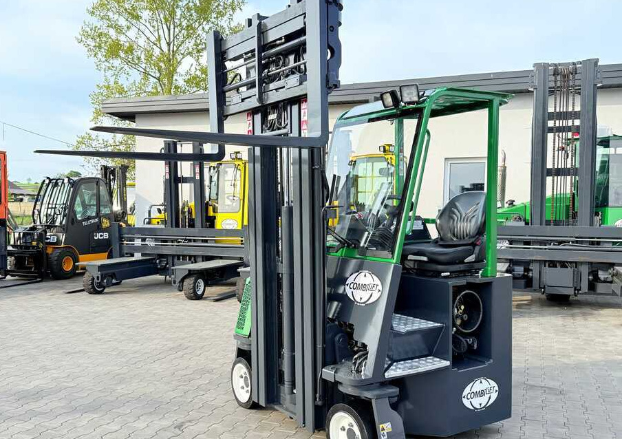 4-potni viličar s pomičnim teleskopom Combilift C3000CB / LPG / TRIPLEX – 6500MM / FREE LIFT / FORK POSITIONER / SIDE SHIFT / EXCELLENT CONDITION: slika 17