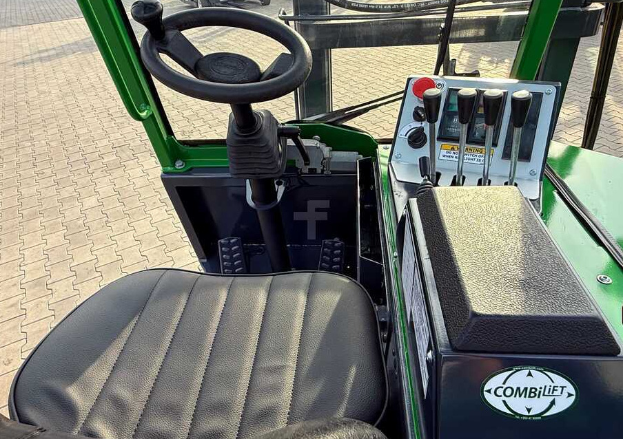 4-potni viličar s pomičnim teleskopom Combilift C3000CB / LPG / TRIPLEX – 6500MM / FREE LIFT / FORK POSITIONER / SIDE SHIFT / EXCELLENT CONDITION: slika 29