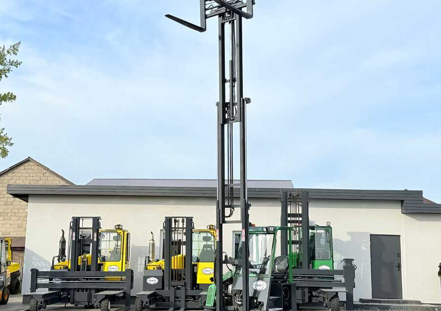 4-potni viličar s pomičnim teleskopom Combilift C3000CB / LPG / TRIPLEX – 6500MM / FREE LIFT / FORK POSITIONER / SIDE SHIFT / EXCELLENT CONDITION: slika 20