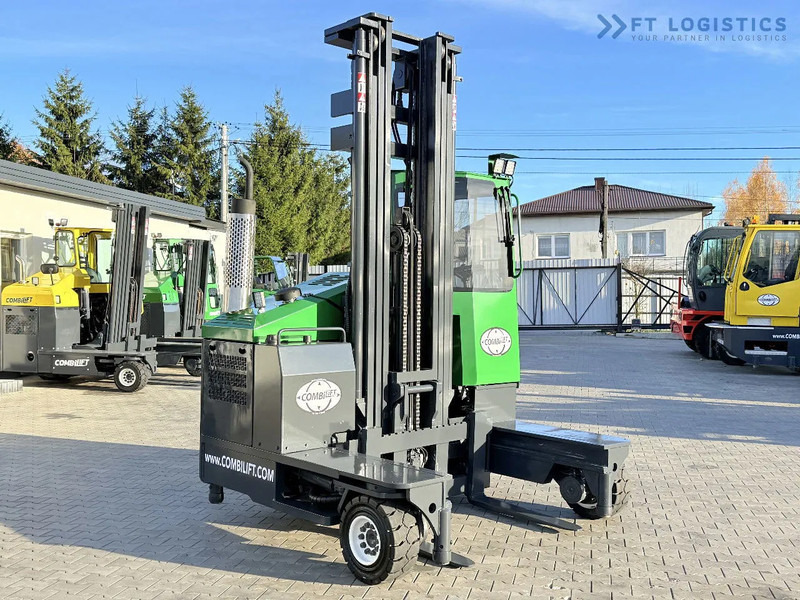 Combilift C4000 / GAS / TRIPLEX - 6900MM / FREE-LIFT / FULL CABIN C4000 / GAS / TRIPLEX - 6900MM / FREE-LIFT / FULL CABIN - 4-potni viličar s pomičnim teleskopom: slika 5 Combilift C4000 / GAS / TRIPLEX - 6900MM / FREE-LIFT / FULL CABIN C4000 / GAS / TRIPLEX - 6900MM / FREE-LIFT / FULL CABIN - 4-potni viličar s pomičnim teleskopom: slika 5