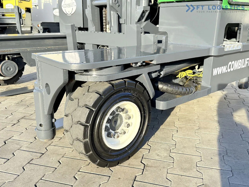 Combilift C4000 / GAS / TRIPLEX - 6900MM / FREE-LIFT / FULL CABIN C4000 / GAS / TRIPLEX - 6900MM / FREE-LIFT / FULL CABIN - 4-potni viličar s pomičnim teleskopom: slika 4 Combilift C4000 / GAS / TRIPLEX - 6900MM / FREE-LIFT / FULL CABIN C4000 / GAS / TRIPLEX - 6900MM / FREE-LIFT / FULL CABIN - 4-potni viličar s pomičnim teleskopom: slika 4