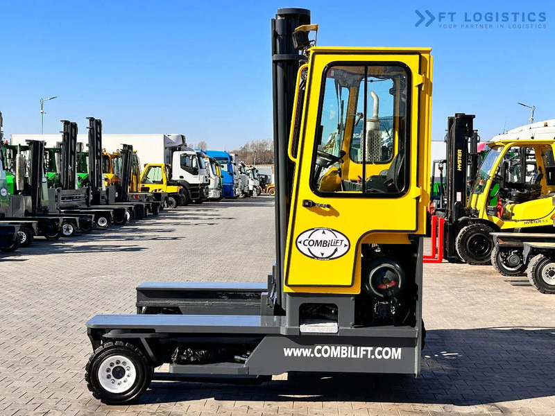 Combilift C4000 / LPG / DUPLEX / 4100MM / SCALE / SIDE SHIFT / LIKE NEW C4000 / LPG / DUPLEX / 4100MM / SCALE / SIDE SHIFT / LIKE NEW - 4-potni viličar s pomičnim teleskopom: slika 2 Combilift C4000 / LPG / DUPLEX / 4100MM / SCALE / SIDE SHIFT / LIKE NEW C4000 / LPG / DUPLEX / 4100MM / SCALE / SIDE SHIFT / LIKE NEW - 4-potni viličar s pomičnim teleskopom: slika 2