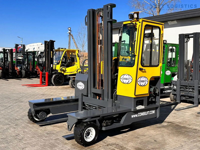 Combilift C4000 / LPG / DUPLEX / 4100MM / SCALE / SIDE SHIFT / LIKE NEW C4000 / LPG / DUPLEX / 4100MM / SCALE / SIDE SHIFT / LIKE NEW - 4-potni viličar s pomičnim teleskopom: slika 1 Combilift C4000 / LPG / DUPLEX / 4100MM / SCALE / SIDE SHIFT / LIKE NEW C4000 / LPG / DUPLEX / 4100MM / SCALE / SIDE SHIFT / LIKE NEW - 4-potni viličar s pomičnim teleskopom: slika 1