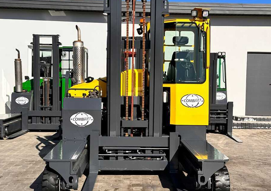 Combilift C4000 / LPG / DUPLEX / 4100MM / WEIGHT / FORK SIDE SHIFT / LIKE NEW - 4-potni viličar s pomičnim teleskopom: slika 5 Combilift C4000 / LPG / DUPLEX / 4100MM / WEIGHT / FORK SIDE SHIFT / LIKE NEW - 4-potni viličar s pomičnim teleskopom: slika 5